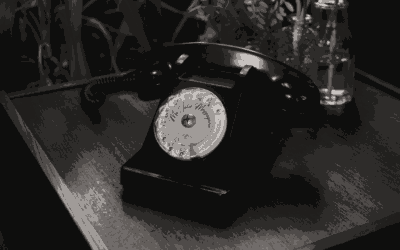 Livre d’or audio : pourquoi choisir un modèle vintage reconditionné plutôt qu’un téléphone importé ?